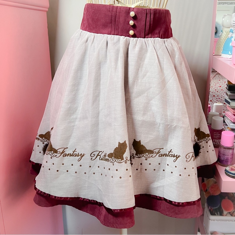 Amavel fantasy kitten skirt